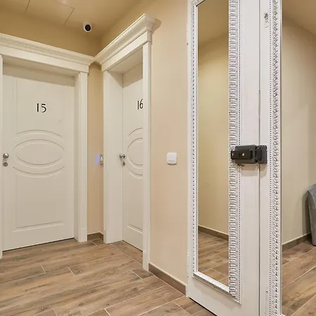 Ricaroka Exclusive & Konukevi 4*